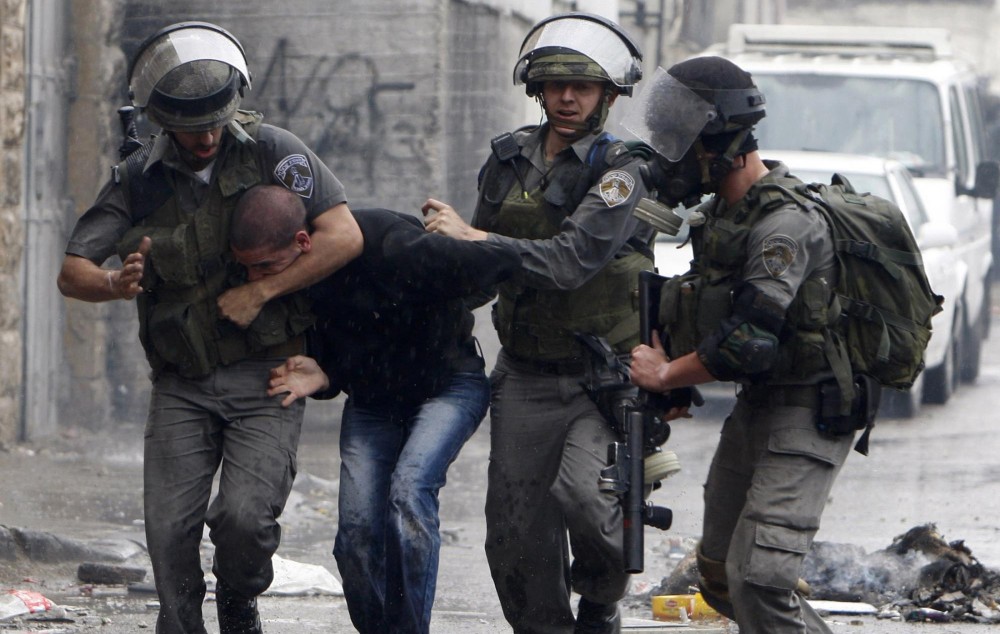 سلطات الاحتلال تعتقل 19 مواطنا