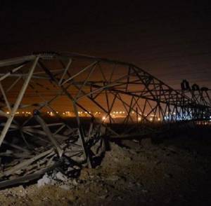 مجهولون يفجرون برجى كهرباء مغذيين للأردن جنوب سيناء