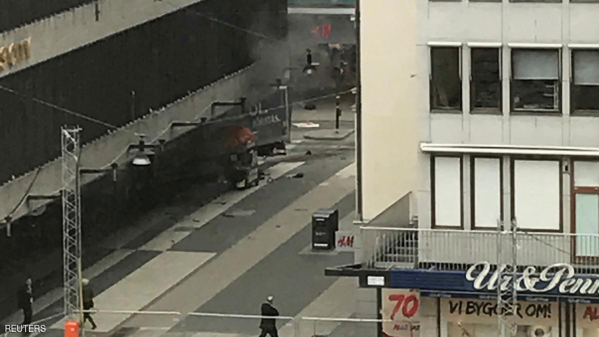 A truck have crashed into a department store Ahlens at Drottninggatan in the central of Stockholm, Sweden April 7, 2017. TT News Agency/Andreas Schyman/via REUTERS ATTENTION EDITORS - THIS IMAGE WAS PROVIDED BY A THIRD PARTY. FOR EDITORIAL USE ONLY. NOT FOR SALE FOR MARKETING OR ADVERTISING CAMPAIGNS. SWEDEN OUT. NO COMMERCIAL OR EDITORIAL SALES IN SWEDEN. NO COMMERCIAL SALES.