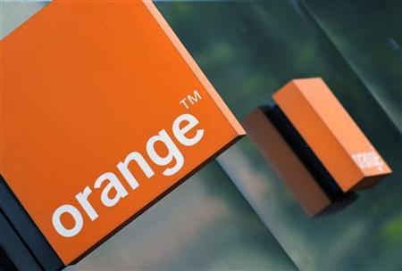 A logo of the Orange mobile phone network provider is seen on a retail store in central London September 8, 2009 file photo. REUTERS/Toby Melville