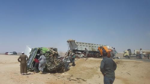 وفاتان بحادث تصادم شاحنتين في الشيدية