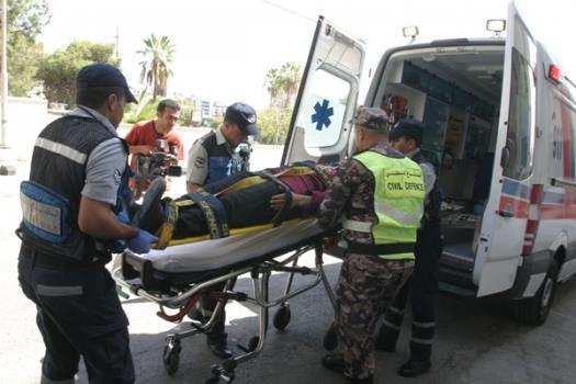 7 اصابات بحادث تصادم في جرف الدراويش