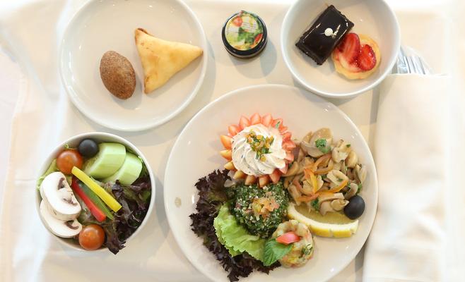 الملكية الأردنية تُطوّر وجبات الطعام لمسافري الدرجة السياحية على جميع رحلاتها