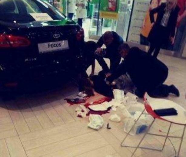 بولندا : مقتل شخص واصابة 7 أخرين طعنا بسكين