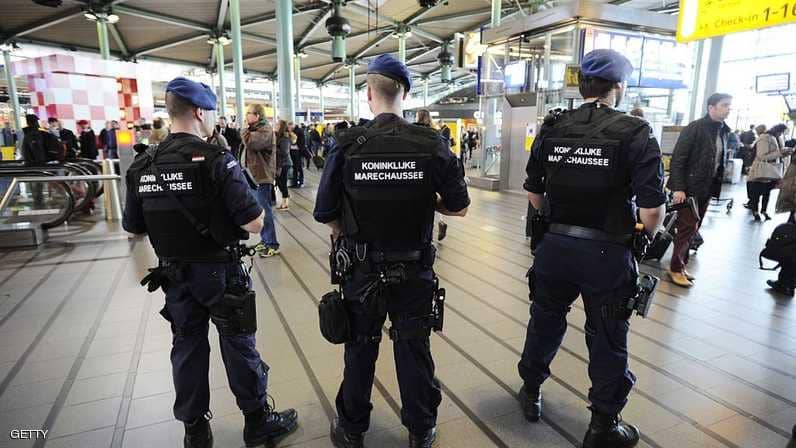 هولندا: اعتقال 4 اشخاص يُشتبه بتورطهم في اعمال ارهابية