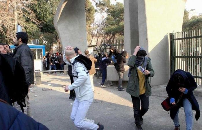قتيلان بالرصاص في مظاهرات ايران
