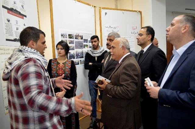 جامعة عمان الأهلية تنظم معرض “القدس ملقانا”