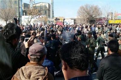 ارتفاع قتلى المظاهرات في ايران الى 21 شخصا