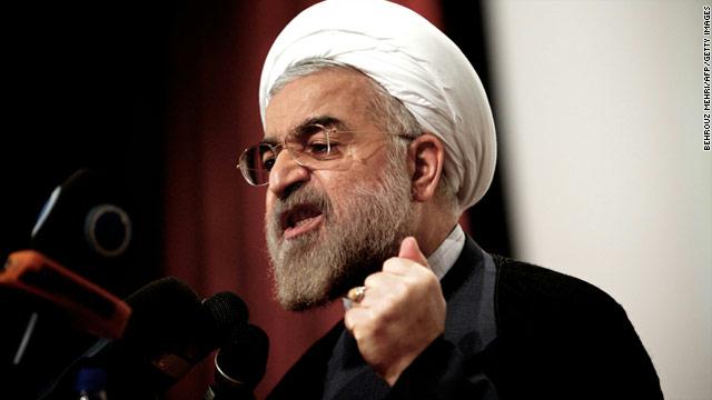 روحاني يحذر القادة الإيرانيين من “مصير الشاه”
