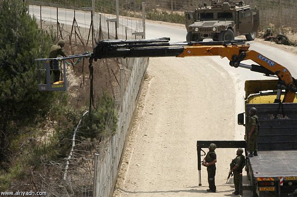 اسرائيل تبدأ ببناء جدار فاصل جديد عند الحدود اللبنانية