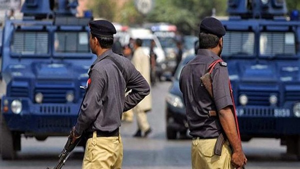 كراتشي:مقتل وزير وزوجته باطلاق نار