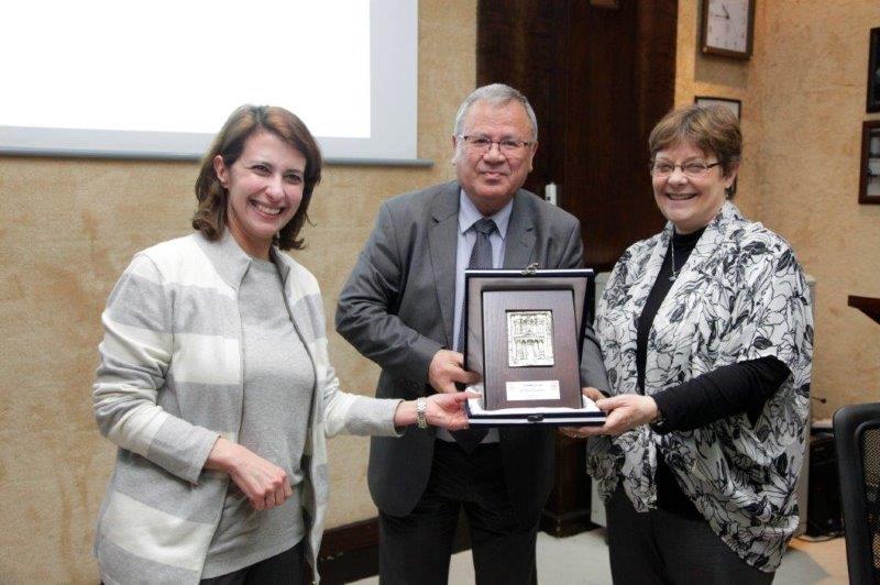 رئيس جامعة البترا يكرم مشاركين في ورشة عمل “مخرجات البرامج الأكاديمية”