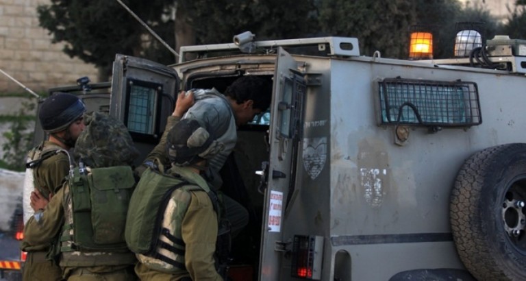 الاحتلال يعتقل 15 فلسطينيا في الضفة والقدس