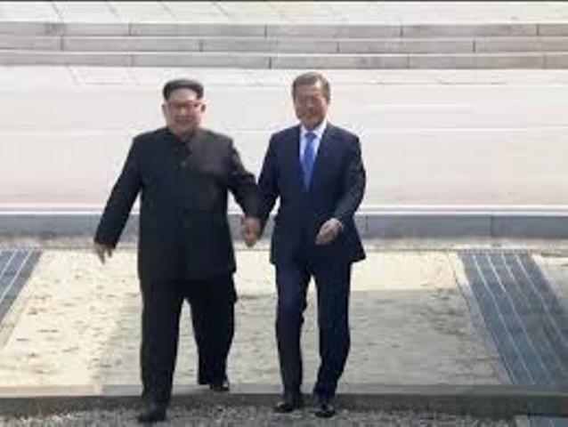 لقاء تاريخي بين زعيمي الكوريتين ..فيديو