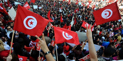 تونس :إضرابات ودعوة لمقاطعة الانتخابات
