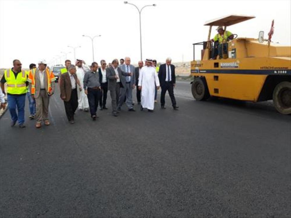 هلسة وبعثة الصندوق السعودي للتنمية يتفقدان الطريق الصحراوي