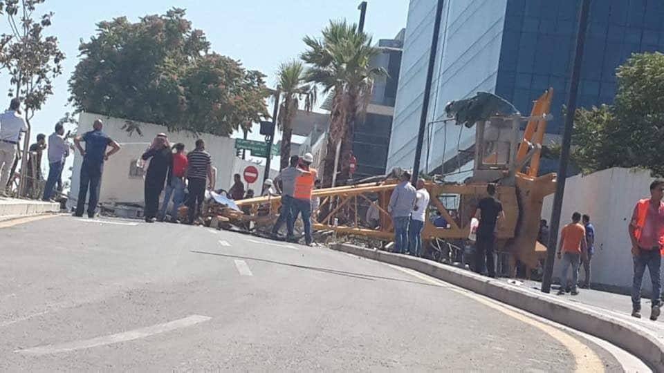 4 اصابات جراء سقوط رافعة في مجمع بوليفارد العبدلي