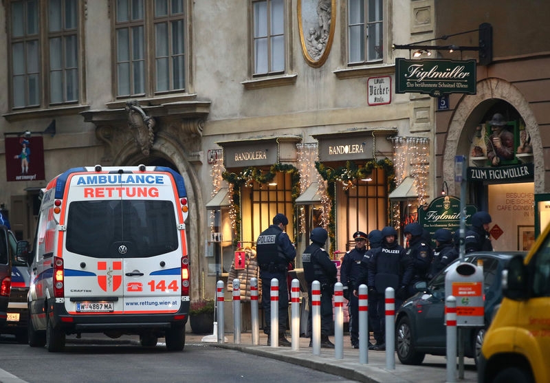 قتيل وجريح في إطلاق نار بمطعم في فيينا