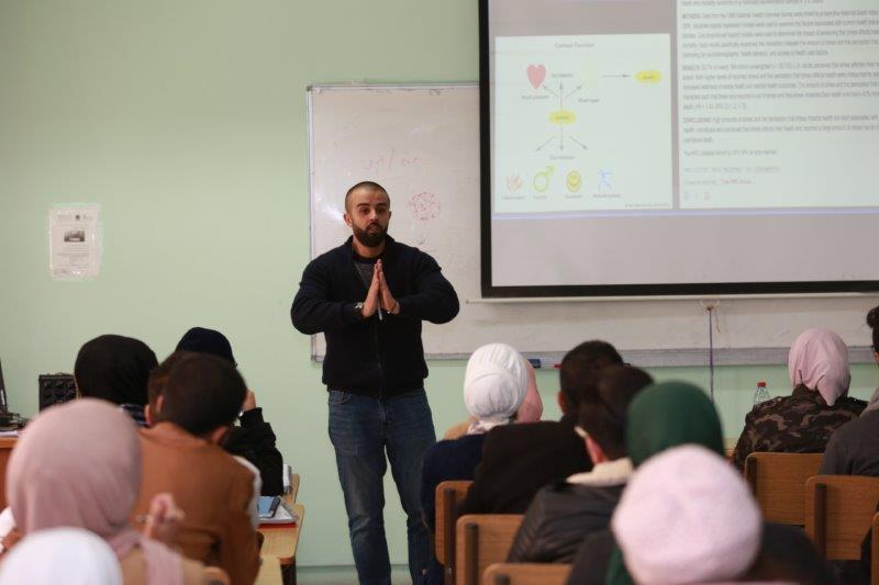 الصرايرة: التواصل الاجتماعي يؤثر على الأمراض غير المعدية لدى الإنسان