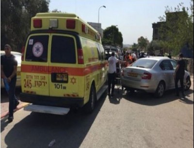 إصابة مستوطن بعملية طعن جنوب القدس وفرار المنفذ