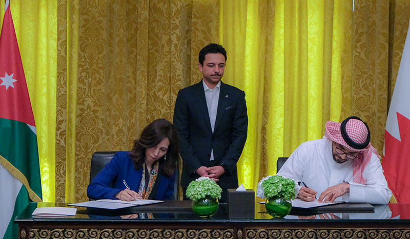 ولي العهد يشهد توقيع مذكرتي تفاهم لمؤسسة ولي العهد في مملكة البحرين