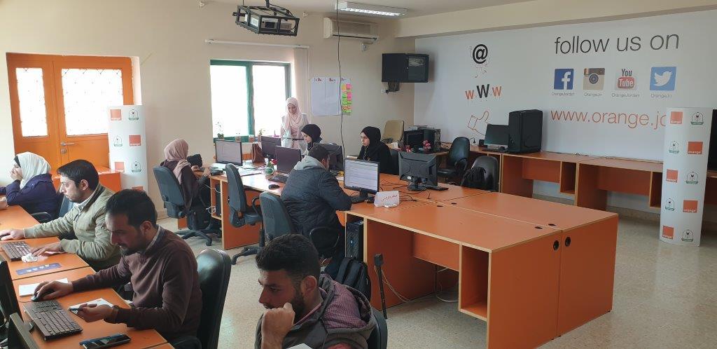 Orange الأردن تواصل تنظيم برنامج تدريبي لطلبة الهندسة في “اليرموك”