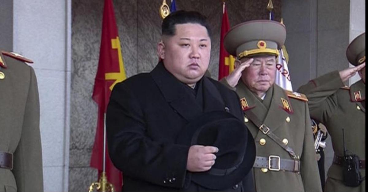 كوريا الشمالية تختبر “سلاحا جديدا” بإشراف رئيسها كيم جونغ
