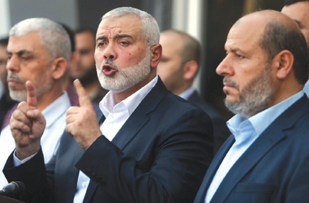 حماس تستعدّ لفرض عقوبات عليها وحتى استهداف القائمين على ملفّها المالي