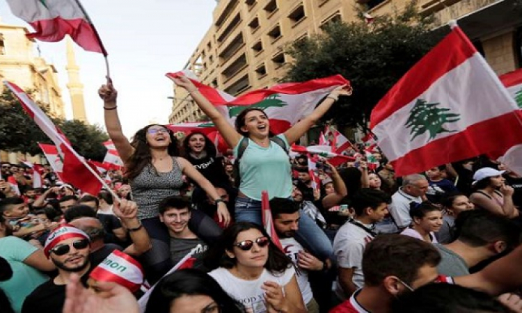 رغم قرارات الحكومة.. مظاهرات لبنان تتواصل لليوم السادس