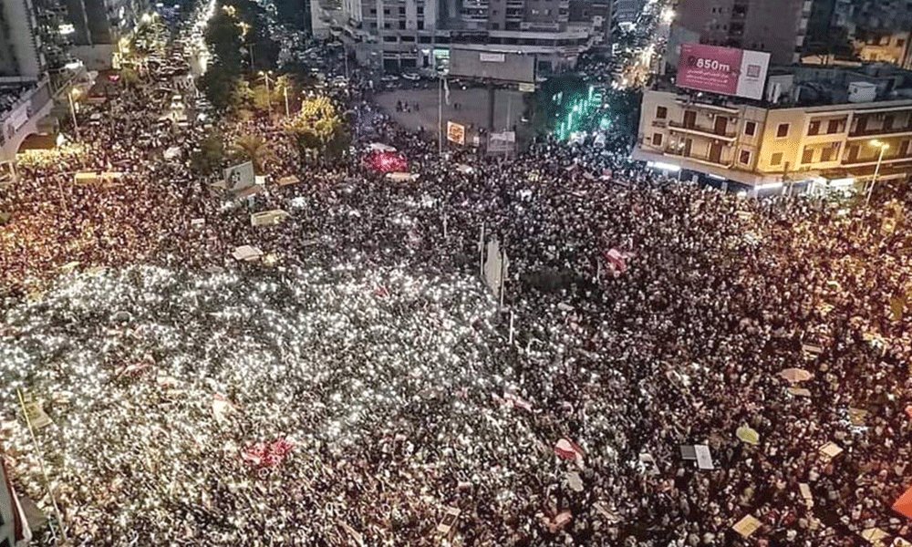 بعد اعلان الحريري حزمة الإصلاحات “المتظاهرون مستمرون حتى اسقاط الحكومة “