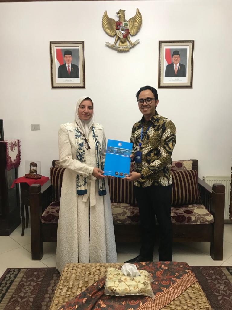 لغات فيلادلفيا يزور سفارة الجمهورية الإندونيسية في عمان