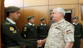 اللواء الحنيطي يكرم مجموعة من ضباط صف حرس الحدود