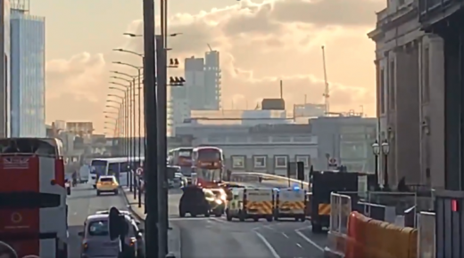 لندن : ضبط شخص حاول تنفيذ عملية طعن ..فيديو
