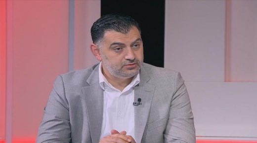 لا صحة لتقاضي وزير العمل لرواتب و مخصصات مقابل رئاسته لمجالس الإدارات