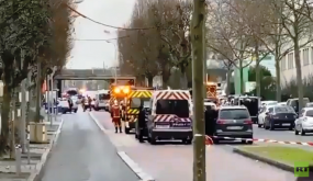 باريس : تصفية منفذ عملية طعن قرب باريس .. فيديو