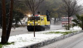 الطفيلة: تأمين 70 عاملة وسيّاح جراء تراكم الثلوج