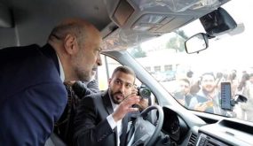 الرزاز يشيد بباصات هيونداي