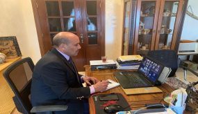 عبر تقنية الاتّصال الرّقمي ” الاردنية وكلية الأمير الحسين ” عقد  مؤتمر ( مستقبل العلاقات الدولية والإقليمية ما بعد الكورونا)