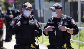 موجة غضب في أميركا إثر قتل الشرطة لمسعفة “سوداء”