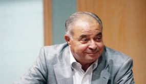 العبادي يقترح على الحكومة الاستعانة برجال دولة وساسه وحكماء لمشاركتها في إدارة الملف لتحسين الاداء