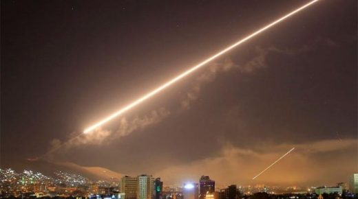 الدفاعات الجوية السورية تتصدى لـ “هجوم” اسرائيلي في حلب