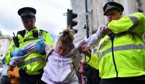 طعن عدد من الأشخاص في مدينة ريدنغ البريطانية