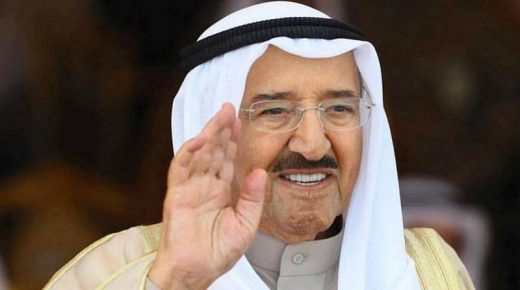 أمير الكويت يصل أمريكا لاستكمال العلاج وحالته الصحية مستقرة