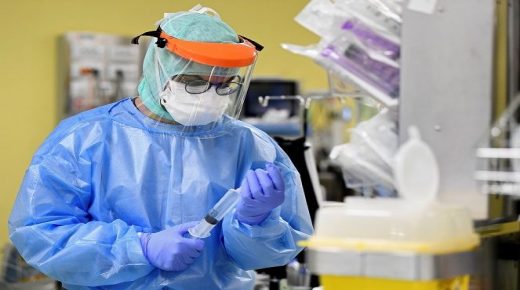 أميركا تُسجل أكثر من 70 ألف إصابة جديدة بكورونا والصين 34 اصابة