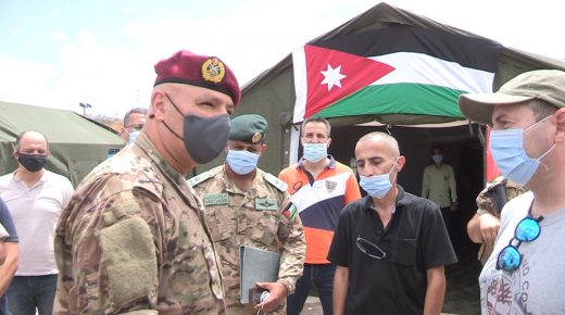 قائد الجيش اللبناني يزور المستشفى الميداني الأردني في بيروت..صور