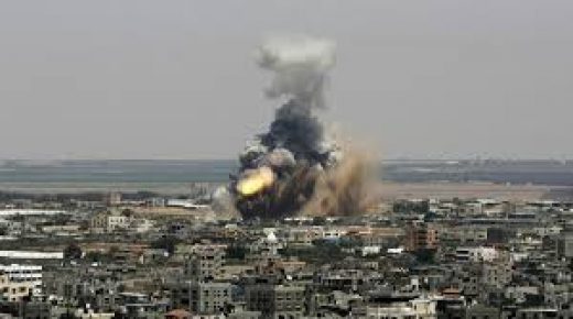 طائرات الاحتلال تقصف موقعا شمال قطاع غزة