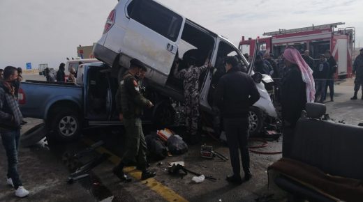 حادث تصادم اربع مركبات على طريق الموقر ..صور