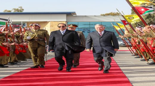 الملك في وداع الرئيس المصري لدى مغادرته عمان