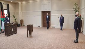 العضايلة يؤدي اليمين القانونية أمام الملك، بتعيينه سفيراً للأردن لدى مصر