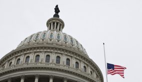 أعضاء بالكونغرس يتهمون ترامب بتهديد الدستور والتحريض على العنف ضد الحكومة